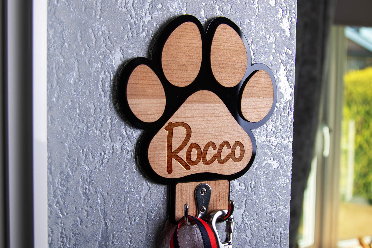 Personalised Paw Shaped Dog Lead Holder 🐾