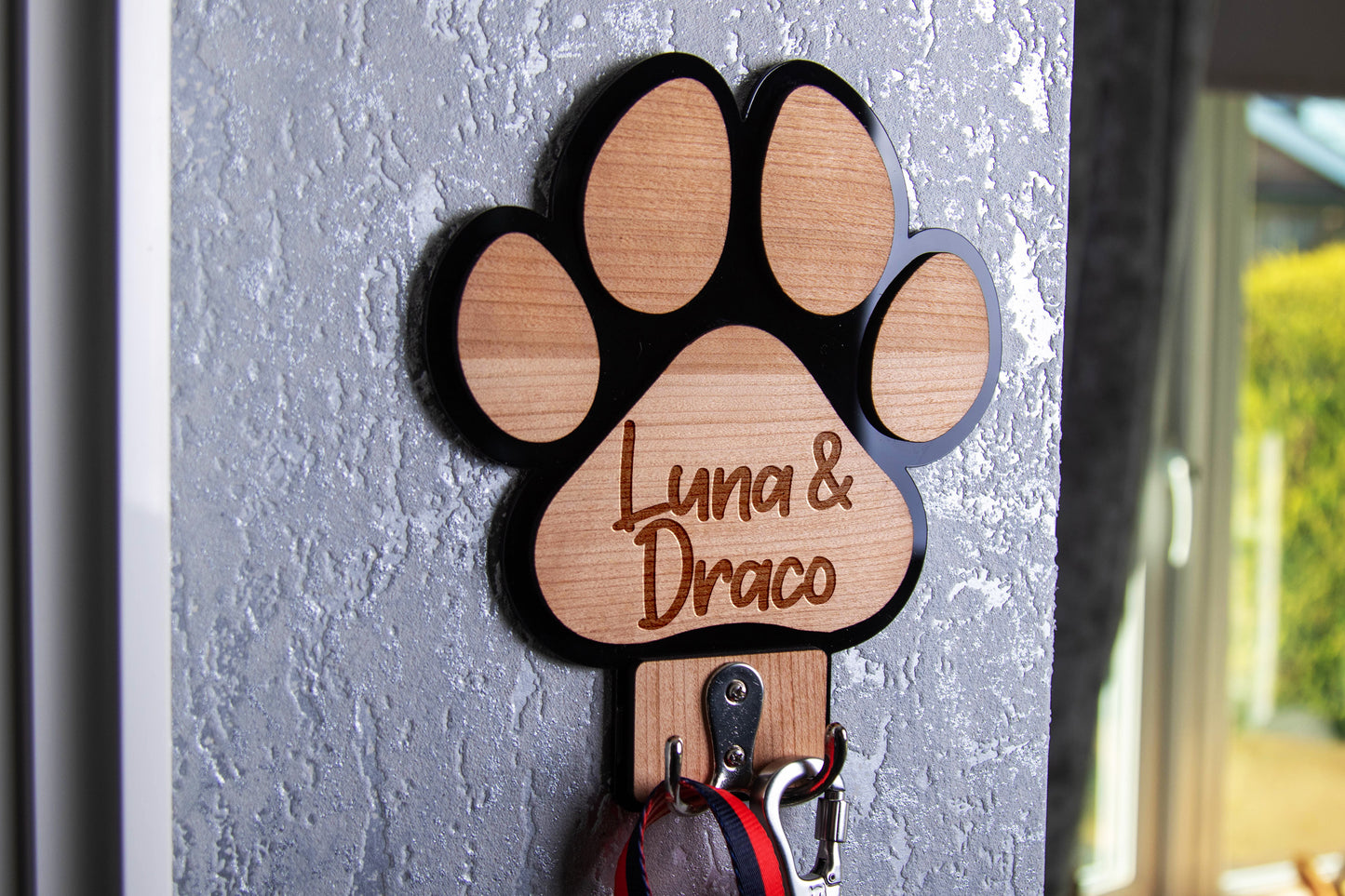 Personalised Paw Shaped Dog Lead Holder 🐾