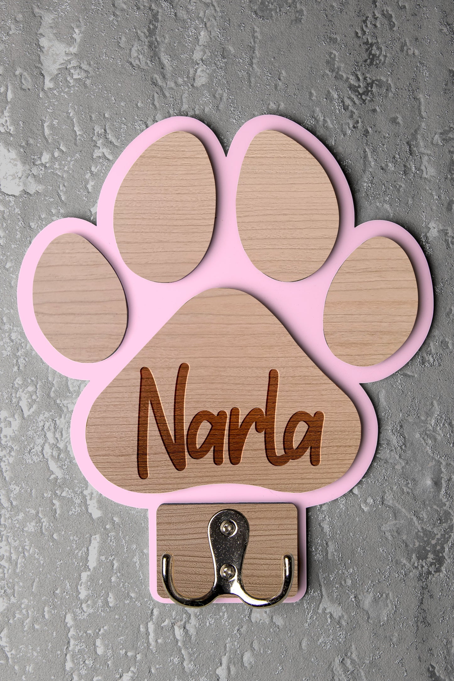 Personalised Paw Shaped Dog Lead Holder 🐾